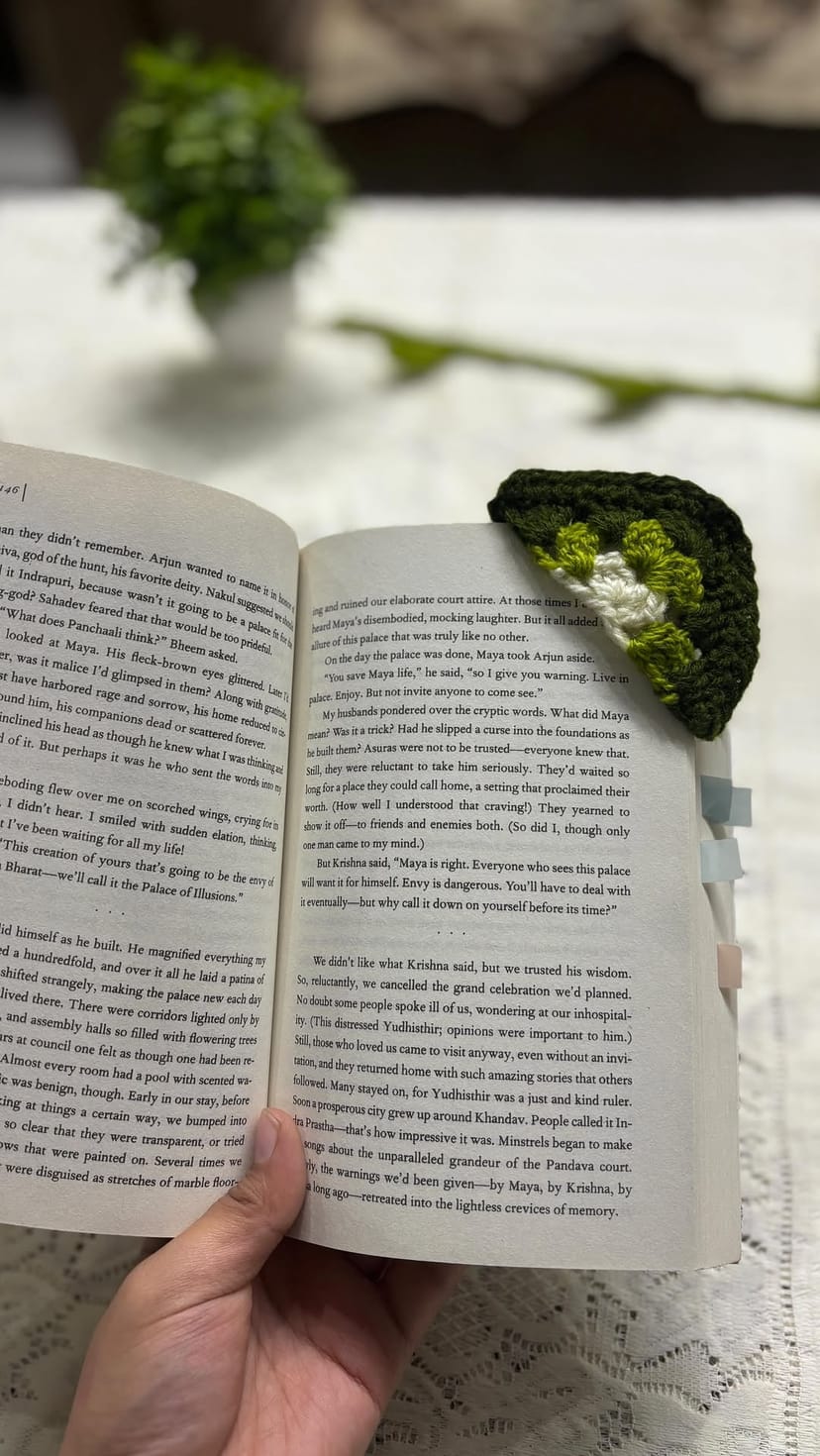 Crochet Sprout Leaf Bookmark - Image 1